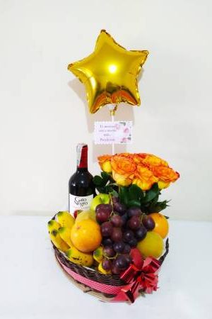 detalle frutal con vino
