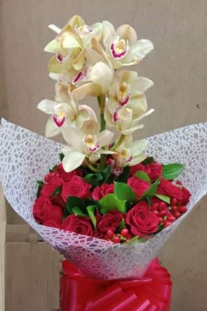 Bouquet con vara de orquidea