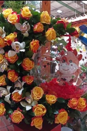 arreglo floral media luna