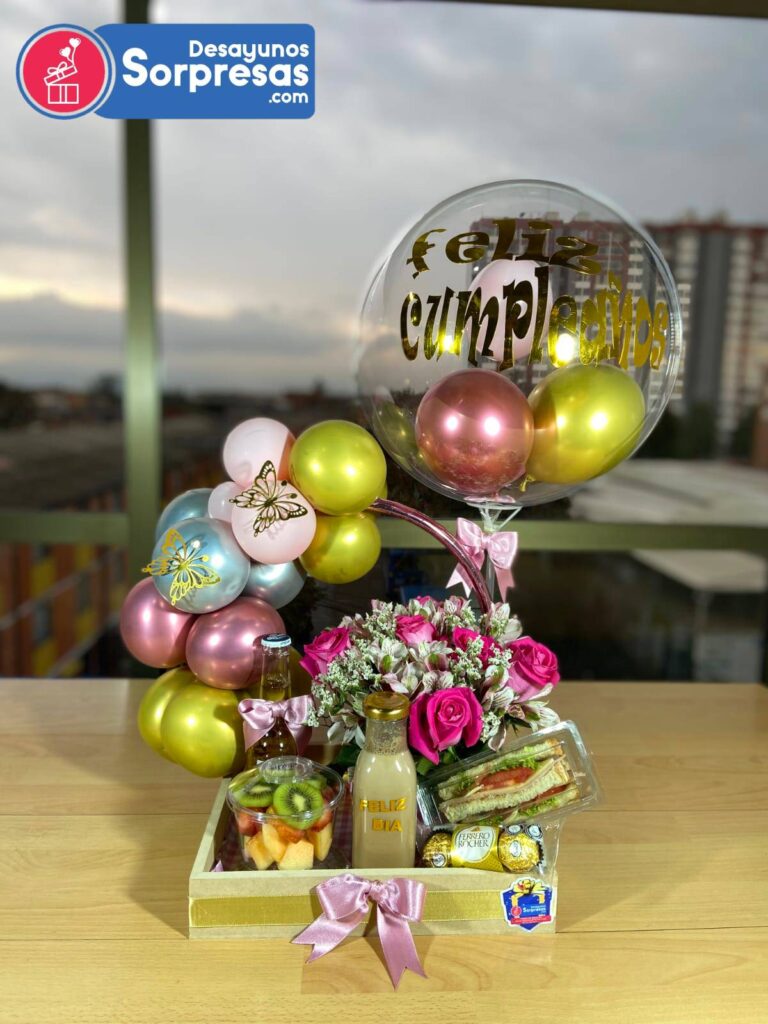 Desayuno "Rosas y arco" Desayunossorpresas.com