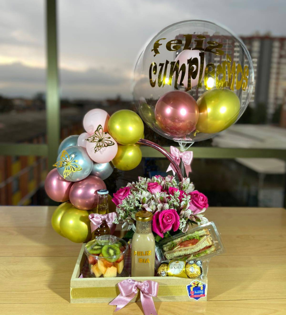 Desayuno rosa y arco